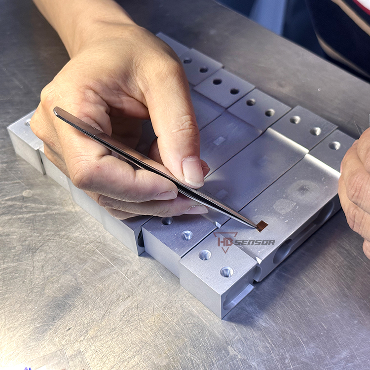 Pasting strain gauges process (1-5)